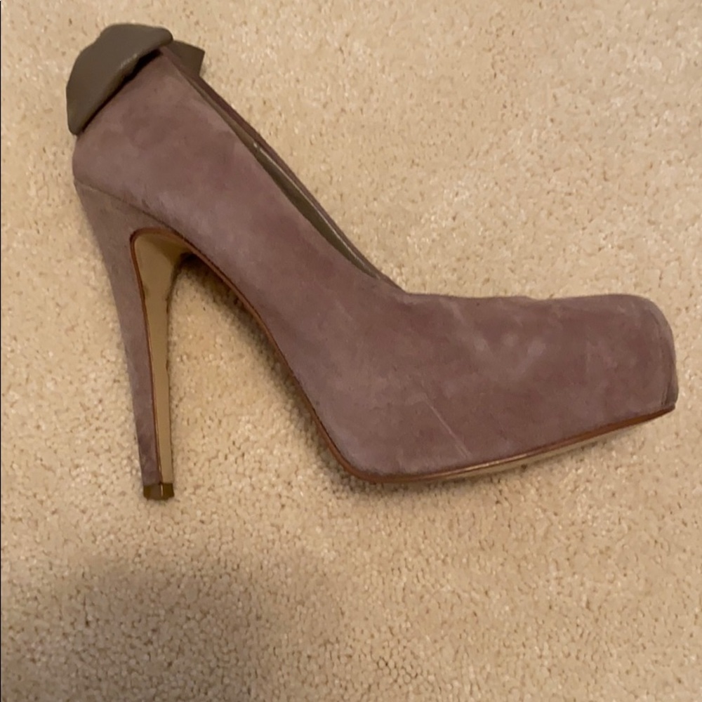 Dolce Vita  taupe suede pump